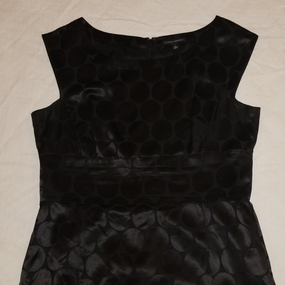 Lined Black Silk Banana Republic Party dress - Picture 3 of 3
